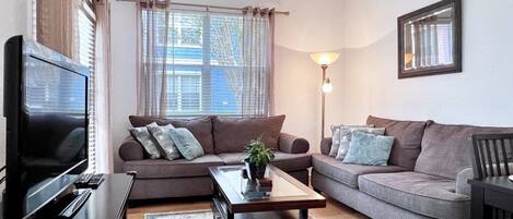 Townhome, 4 Bedrooms | Living area