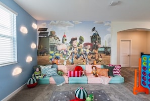 Children’s area - Beautiful And Spacious 5 Bed Pool Home 5 Bedroom Home by RedAwning (Kissimmee)