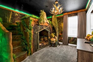 House, Multiple Bedrooms