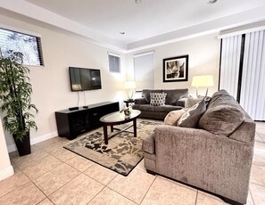 Maison mitoyenne, 4 chambres | Coin séjour