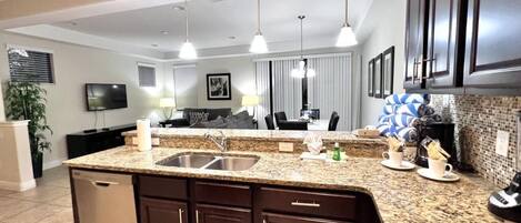 Townhouse, 4 soverom | Eget kjøkken | Mikrobølgeovn og oppvaskmaskin