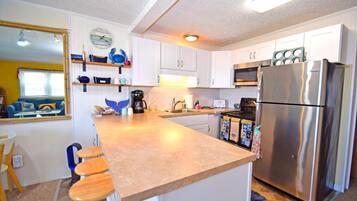 Condo, 3 Bedrooms | Private kitchen | Fridge, coffee/tea maker, toaster