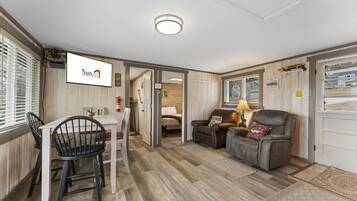 Chalet rustique, 2 chambres | Intérieur