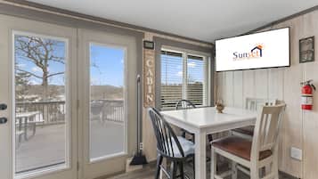 Cabin, 2 Bedrooms | Dining