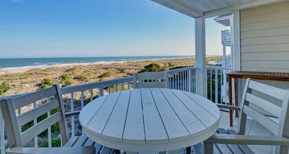 Coastal Paradise: 2 Pools, Tennis Court, Beach Access!