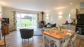 Fridge, dishwasher, electric kettle, toaster