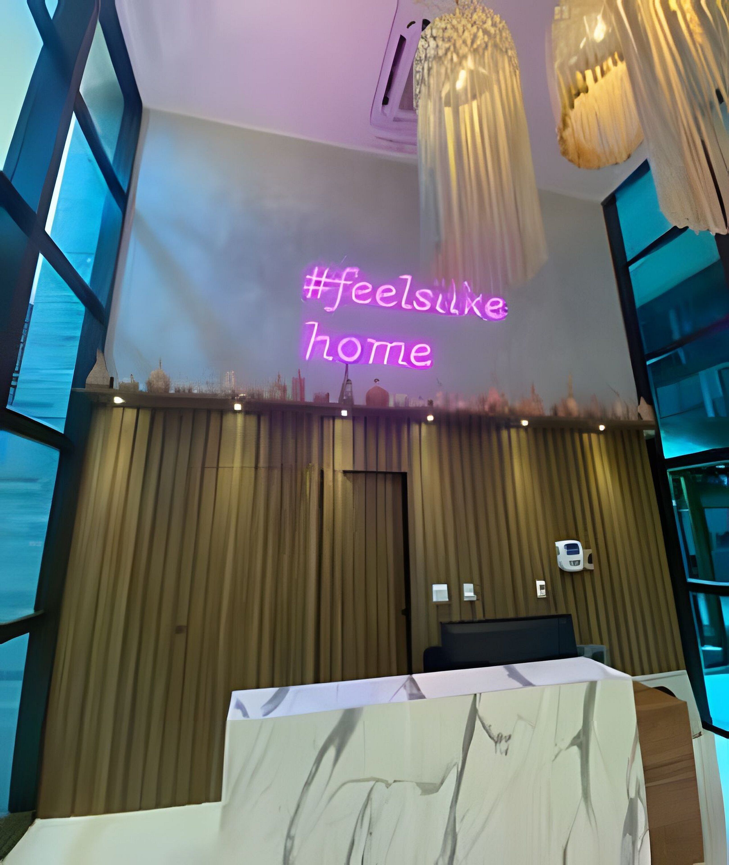 Classic Apartment | Lobby