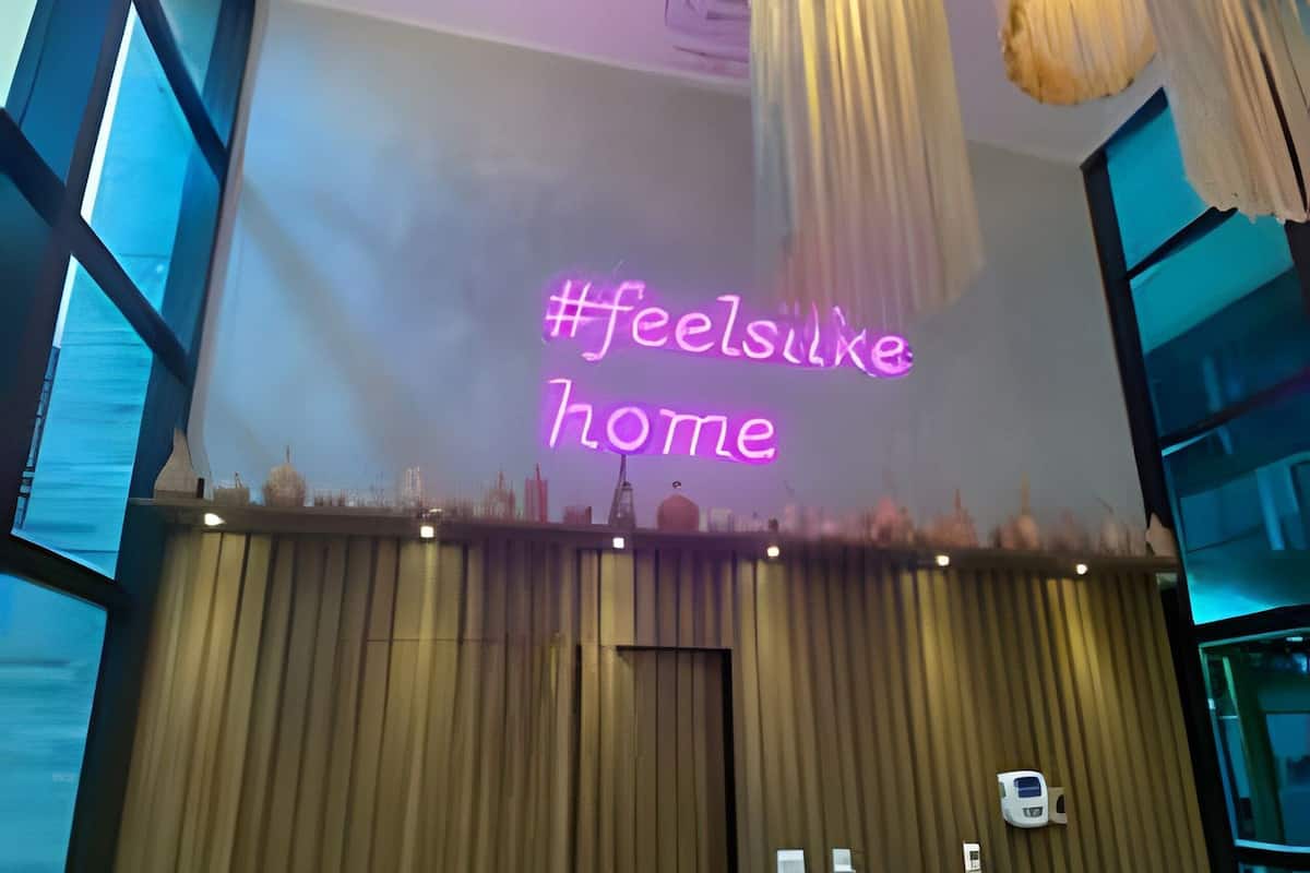 Classic Apartment | Lobby