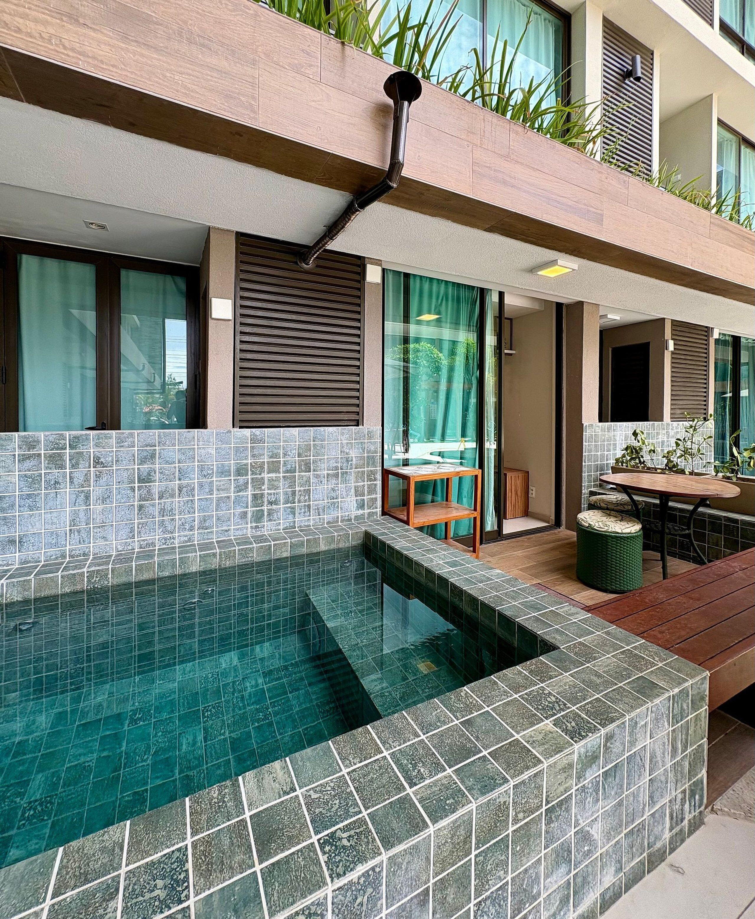 Classic Apartment | Pool