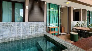 Classic Apartment | Pool