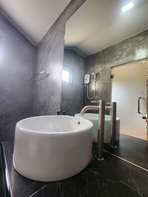 Rom – superior, 1 soverom, utsikt mot lagune | Bad | Hårføner og tøfler