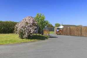 Property grounds - Seabreeze, Aberaeron (Aberaeron)