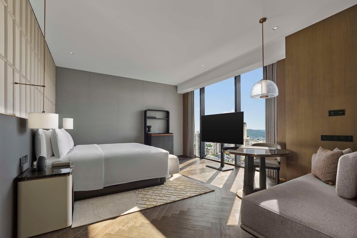 Twin Guest Room