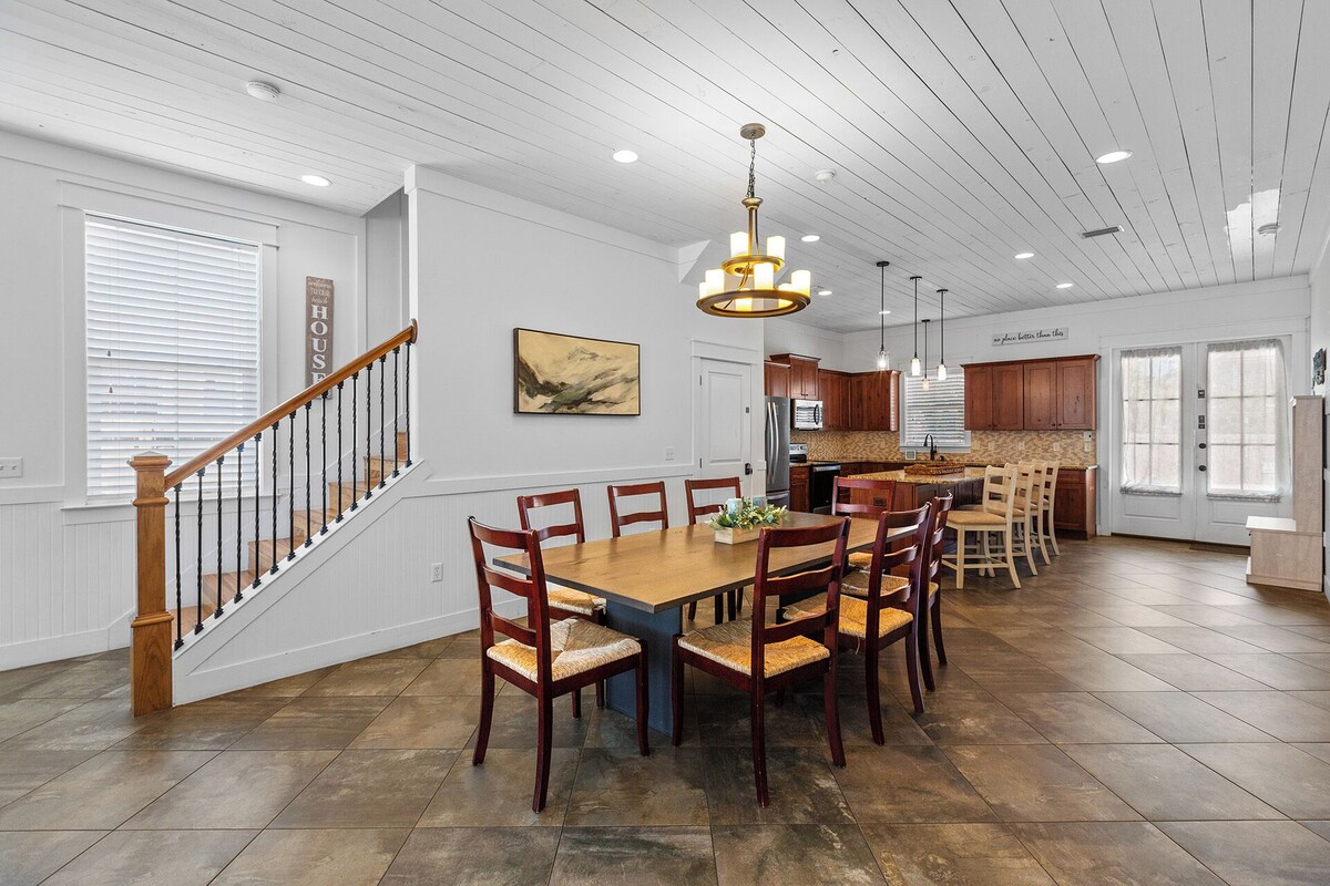 Photo 6 of Take It Easy - Pet-Friendly Destin Vacation Home, Golf Cart, Heated Pool!
