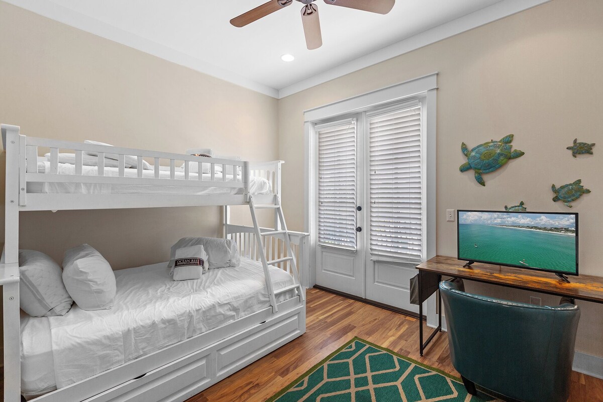 Photo 17 of Take It Easy - Pet-Friendly Destin Vacation Home, Golf Cart, Heated Pool!