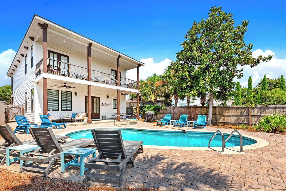 Take It Easy - Pet-Friendly Destin Vacation Home, Golf Cart, Heated Pool!