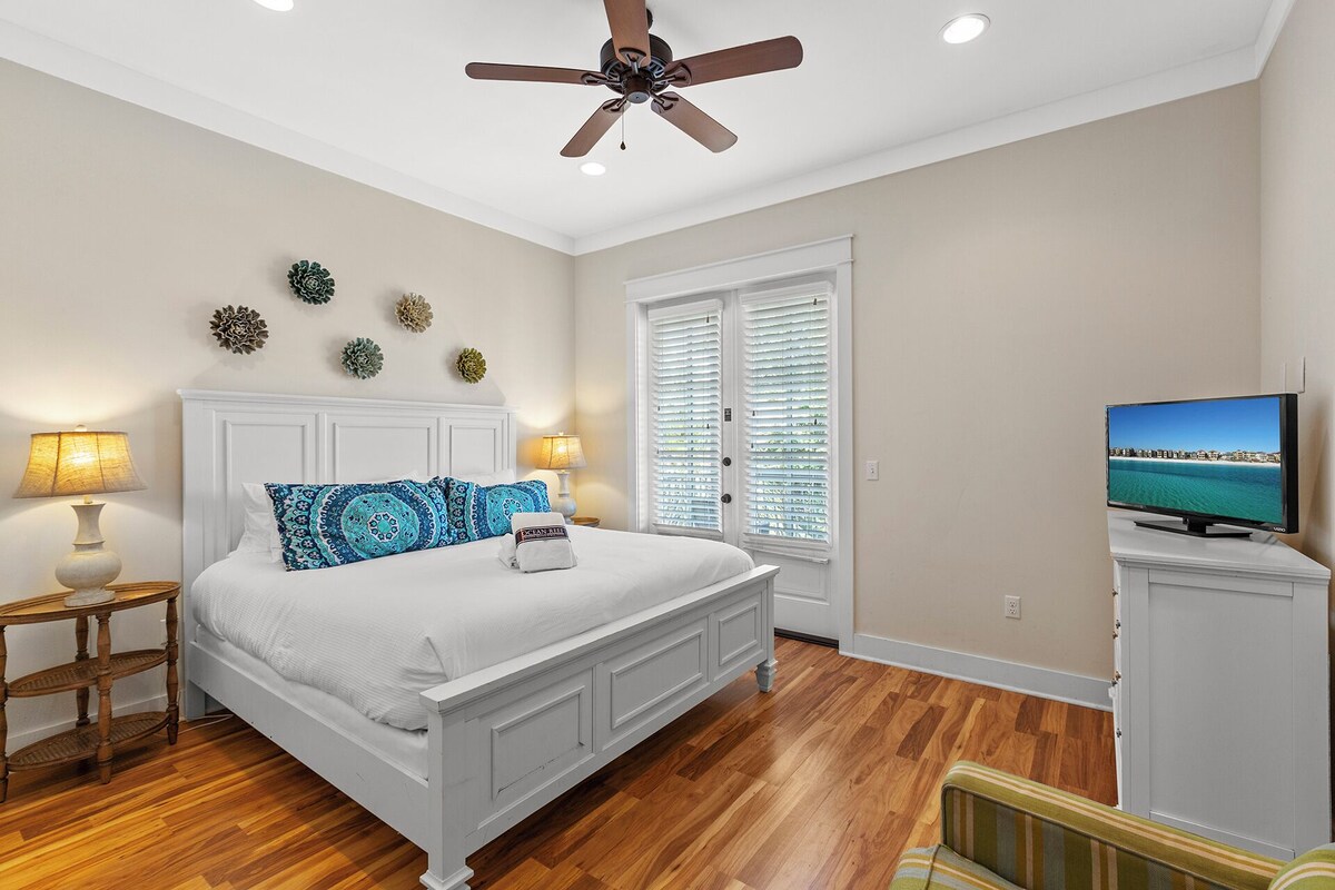 Photo 15 of Take It Easy - Pet-Friendly Destin Vacation Home, Golf Cart, Heated Pool!