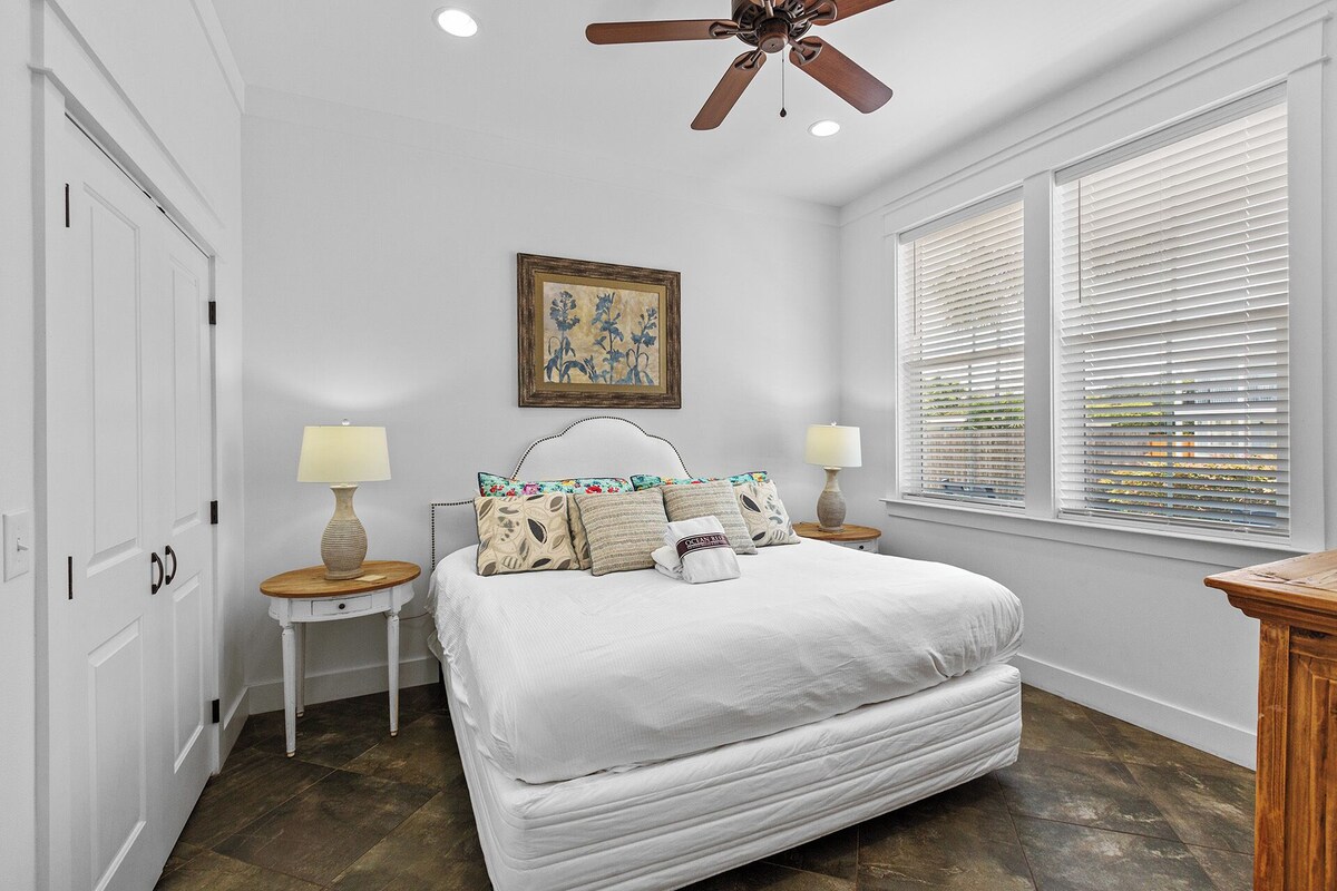 Photo 10 of Take It Easy - Pet-Friendly Destin Vacation Home, Golf Cart, Heated Pool!