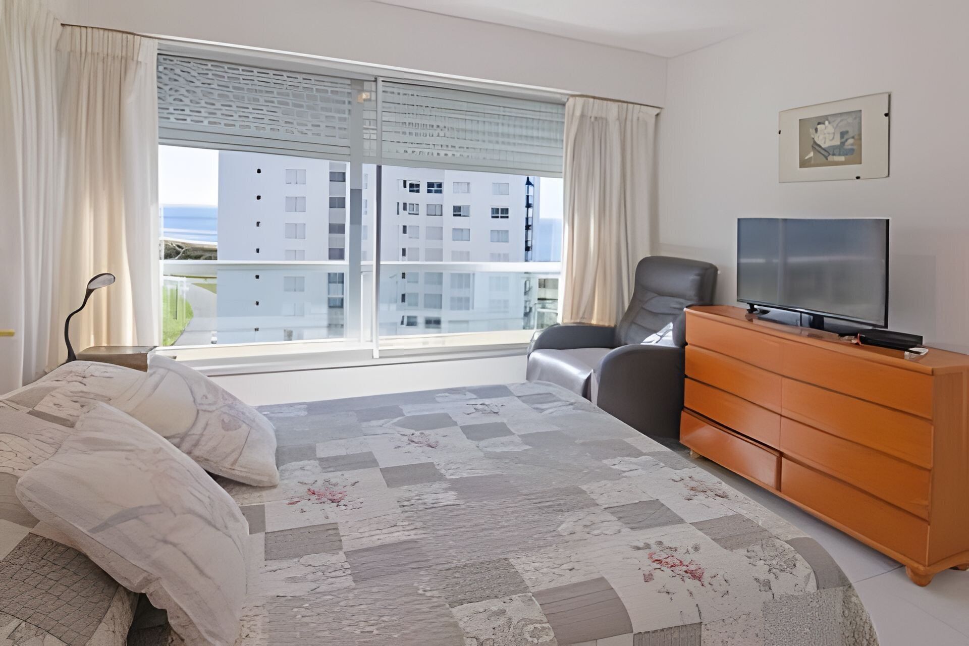 อพาร์ทเมนท์ | 3 ห้องนอน, ตกแต่งพิเศษโดยเฉพาะ, Wi-Fi ฟรี, ผ้าปูที่นอน