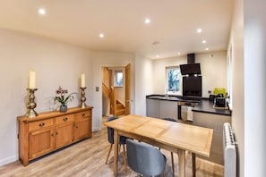 House | Dining