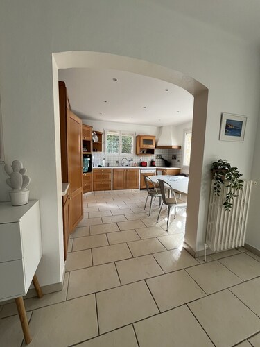 Villa à L'orée de Cap D'antibes. Plage, Vieil Antibes, Juan les Pins Tout à Pied