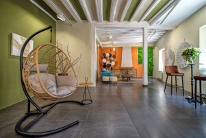 Una televisión de pantalla plana, Netflix, servicios de streaming