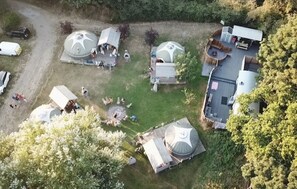 Property grounds - Glamping Luxury Eight Person Mongolian yurt - Gurney's Gold (Cromer)