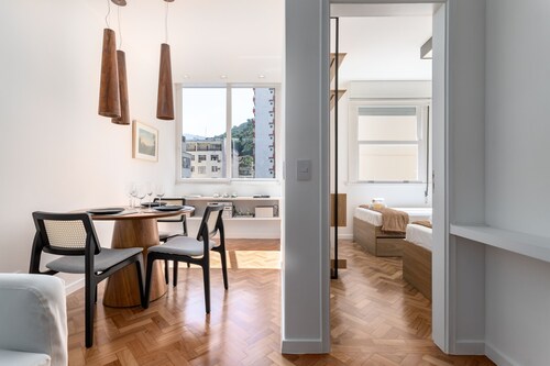 5 Minutes From the Beach and a View of Christ Br904