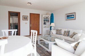 Apartment | Dining room - Oceana Suites Terrazas del Faro (Punta del Este)