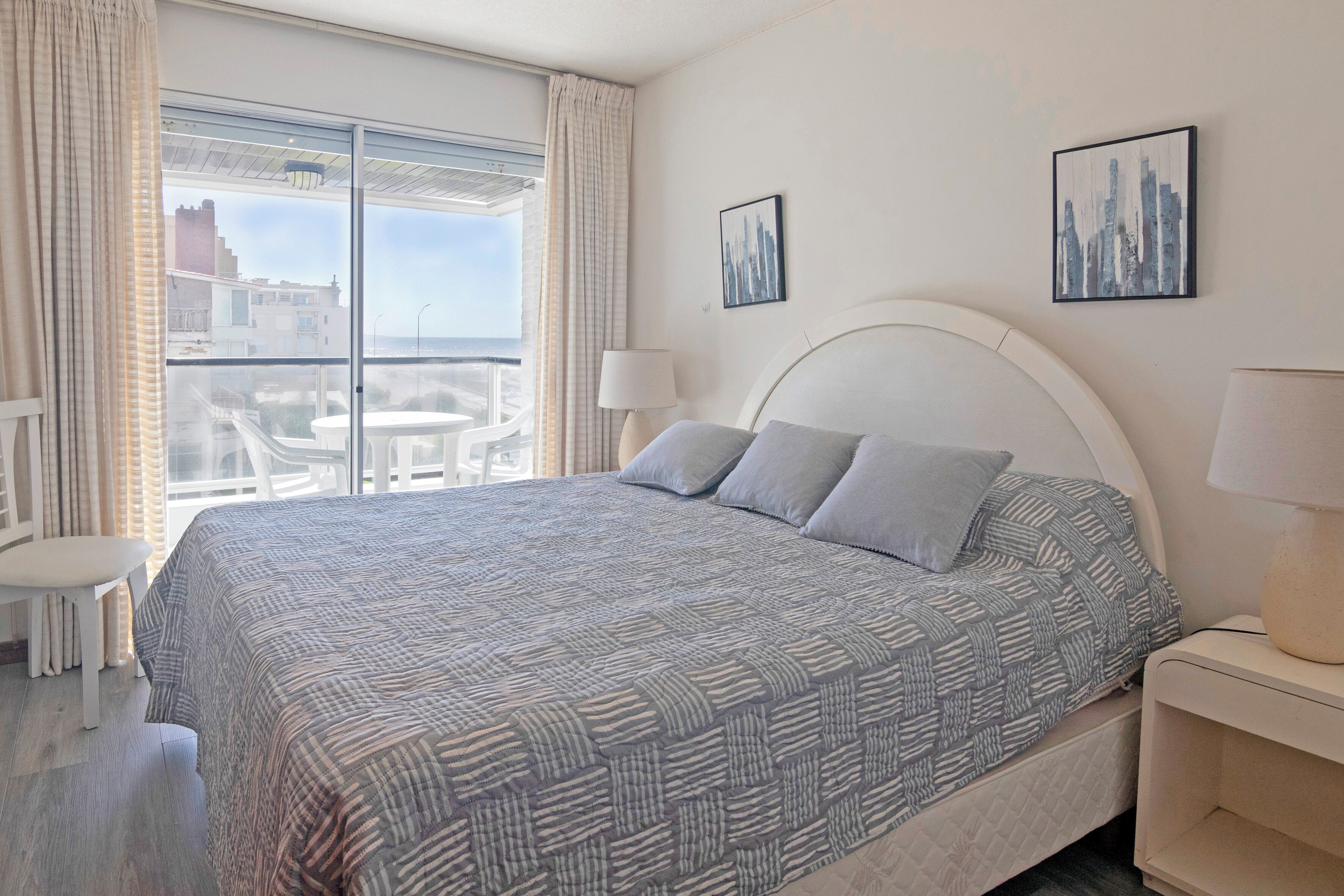 Apartamento | 2 quartos, individualmente mobiliados, Wi-Fi de cortesia, roupa de cama