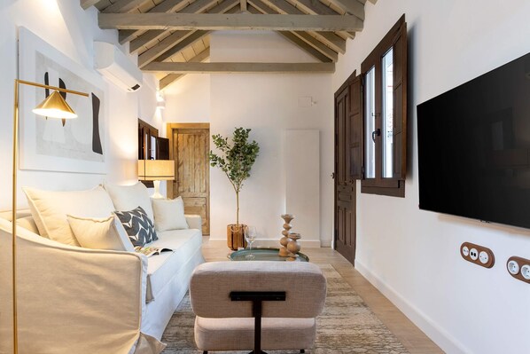 Smart TV - Luxury apartment in Granada. Horno Marina 7 (Granada)