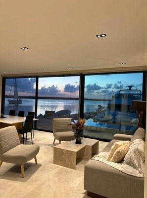 Interior - Hermosa Casa Frente al Mar (Isla Mujeres)