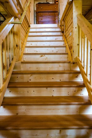 Interior - Brand new, beautiful log cabin in the heart of bourbon and horse country. (Frankfort)