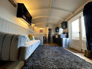 Fireplace, table tennis - Luxury Shepherds Lodge, Hot Tub, Indoor Pool (Cromer)