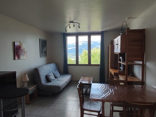 Near Lac du Bourget Countryside Mountain.... Quiet!