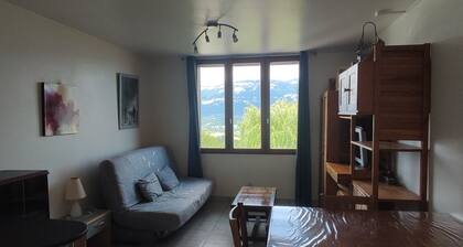 Near Lac du Bourget Countryside Mountain.... Quiet!