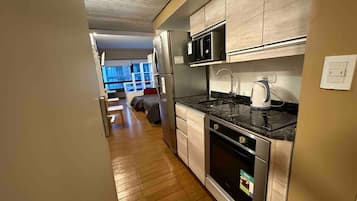 Familienapartment | Eigene Küche | Mikrowelle, Ofen, Wasserkocher