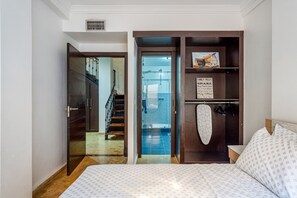 2 camere, una scrivania, ferro/asse da stiro, Wi-Fi gratuito