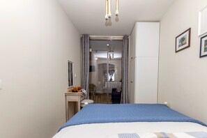1 habitación, tabla de planchar con plancha y wifi gratis
