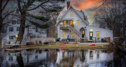 Hot Tub~Theater~Game Room~Historic Home~5 min to Acadia Park~Dogs welcome