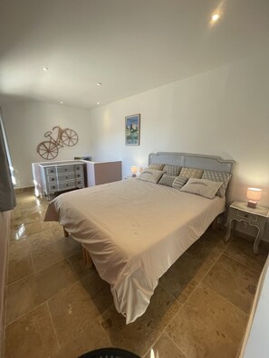 2 Schlafzimmer, Bügeleisen/Bügelbrett, Reisekinderbett, WLAN