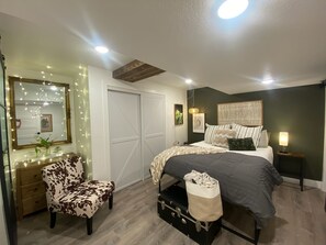 2 室のベッドルーム、アイロン / アイロン台、WiFi、ベッドシーツ