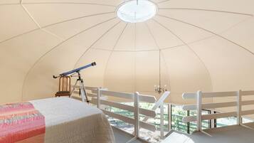 2 bedrooms, desk, free WiFi, bed sheets