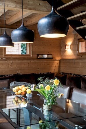 Dining - Chalet Inari - delightful retreat in Chamonix (Chamonix)