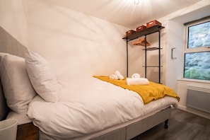 1 chambre, fer et planche Ă repasser, Wi-Fi gratuit, draps fournis