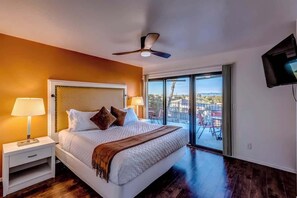 5 bedrooms, iron/ironing board, WiFi, bed sheets