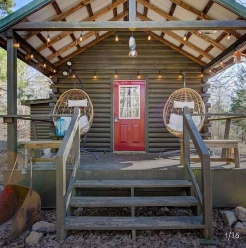 Quiet Crystal Cabin in the Woods