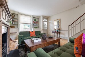 TV, fireplace, offices