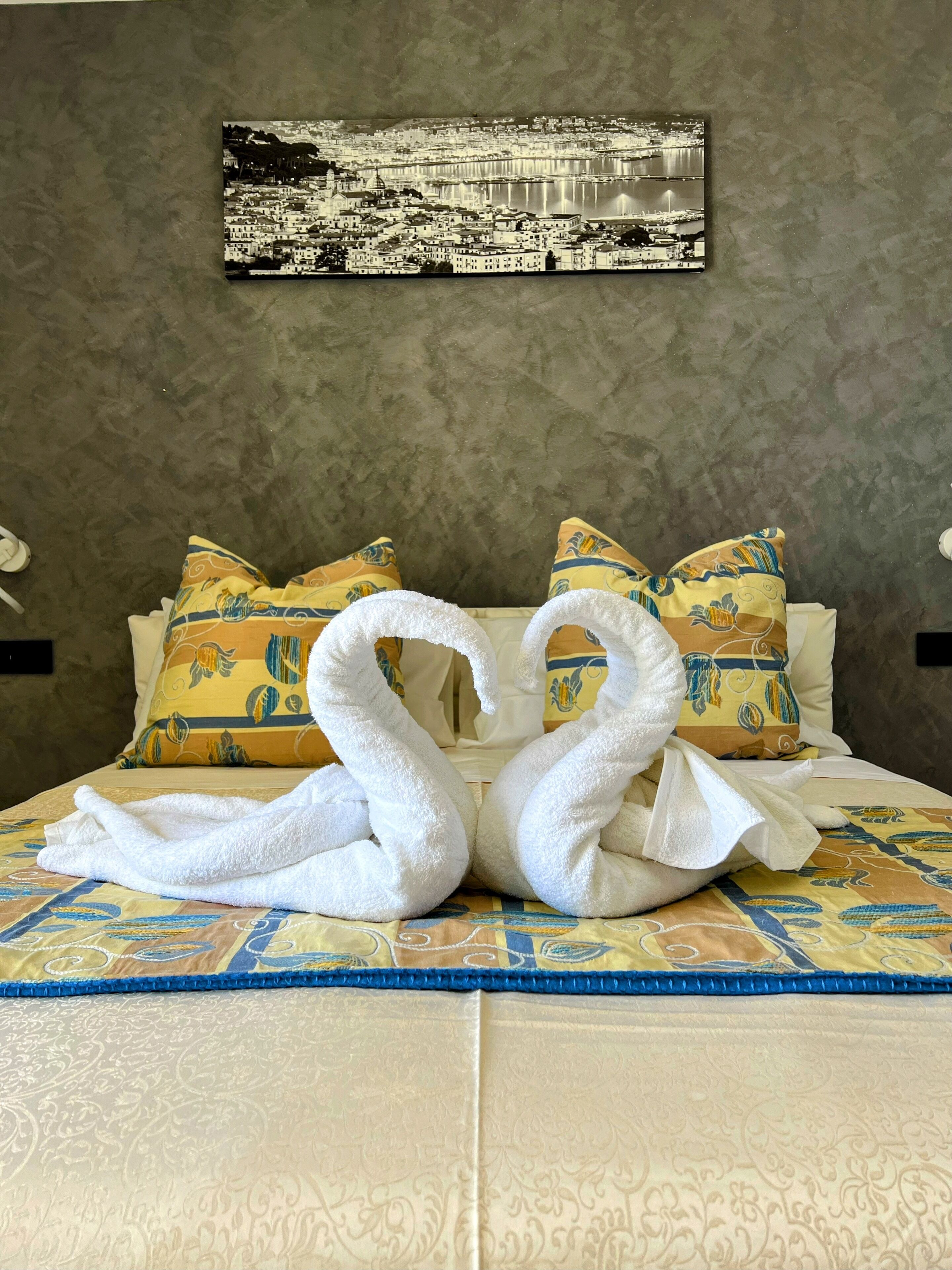 2 bedrooms, iron/ironing board, travel cot, WiFi