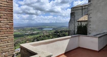 Green Heart Terrace - Newly renovated attic in the historic center of Narni